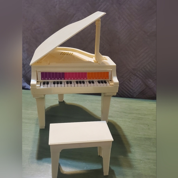 Vintage Barbie Piano Mattel Electric Grand Piano and Chair 1980’s Dream House - Picture 9 of 9